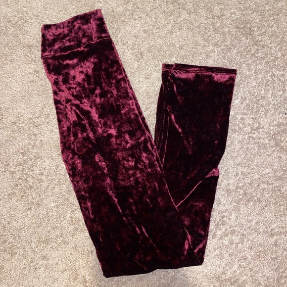 Red velvet leggings - Picture 3 of 3